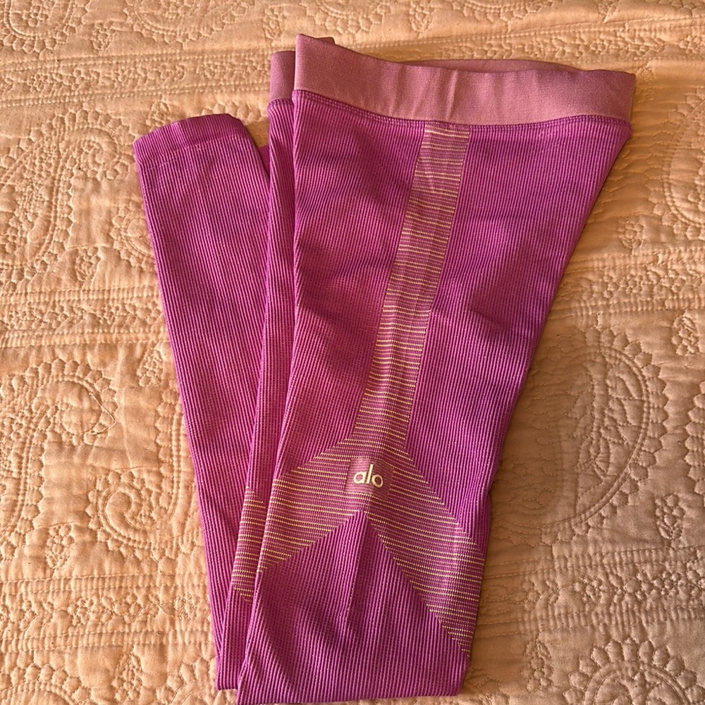 ALO Yoga Vibrant Pink and Yellow Leggings Stretchy Activewear